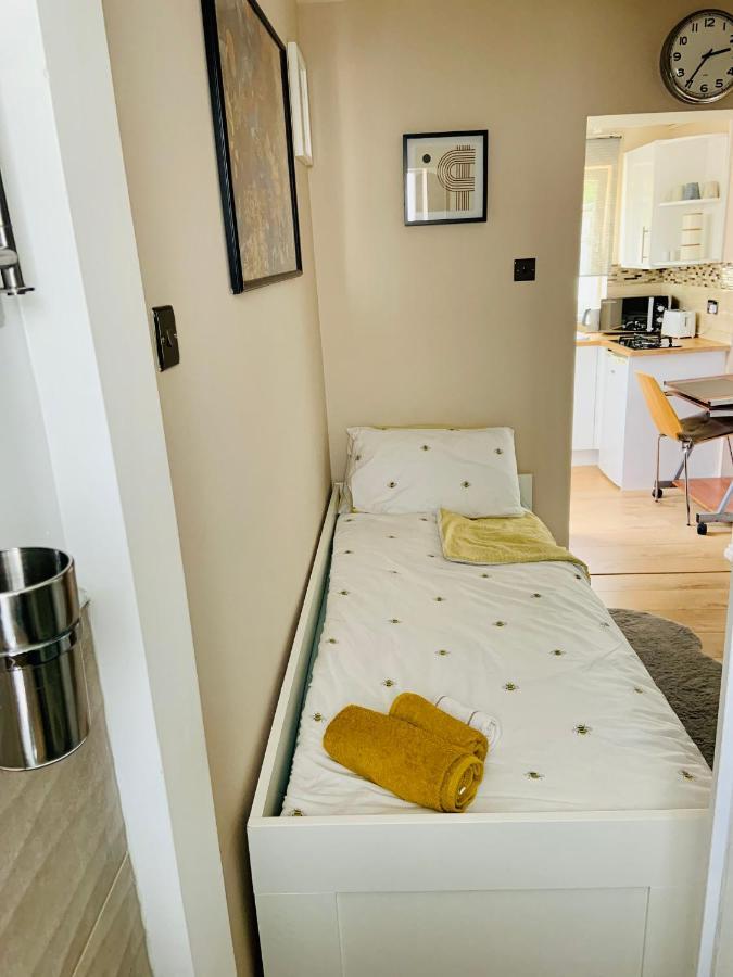 Beautiful Self Contained Studio Apartamento Londres Exterior foto